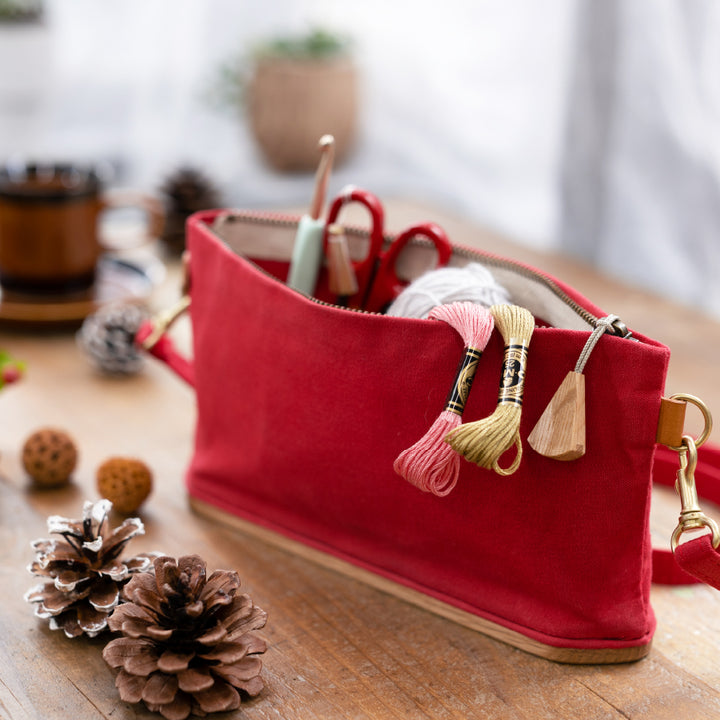 【数量限定】ならの木底のお出かけ道具入れ あか