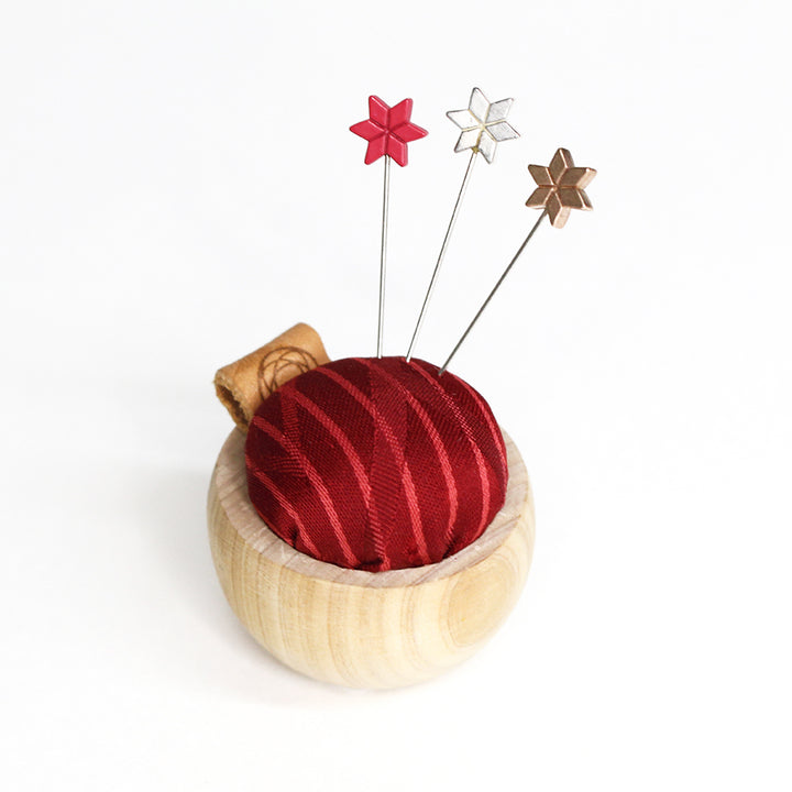 【数量限定・予約B:入荷11月下旬】ならの木底の道具入れ お裁縫セット あか