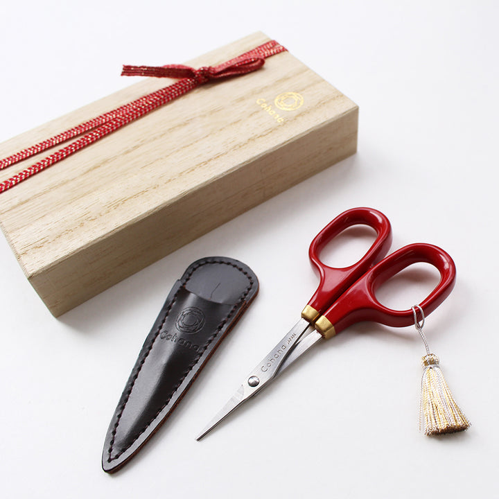 漆と金蒔絵の小ばさみ 朱塗り (45-140)